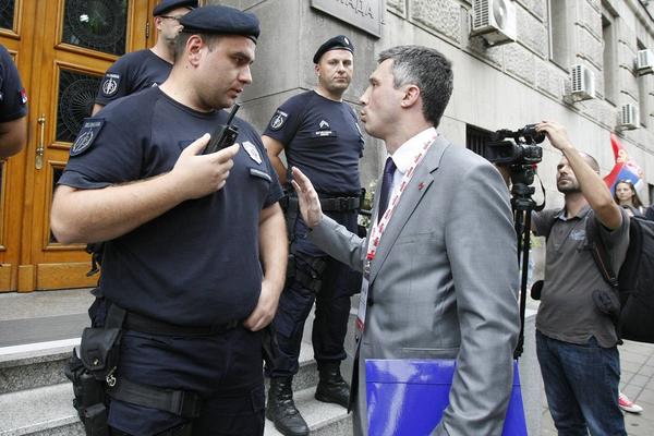 Dveri pokradene? Kradljivci su sa juga, a policija im ne može ništa