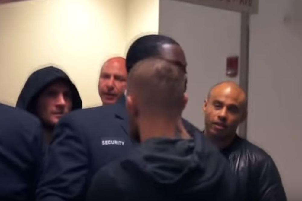 OBEZBEĐENJE IH JEDVA ZADRŽALO: Procureo snimak sukoba Mekgregora i nepobedivog Rusa! (VIDEO)