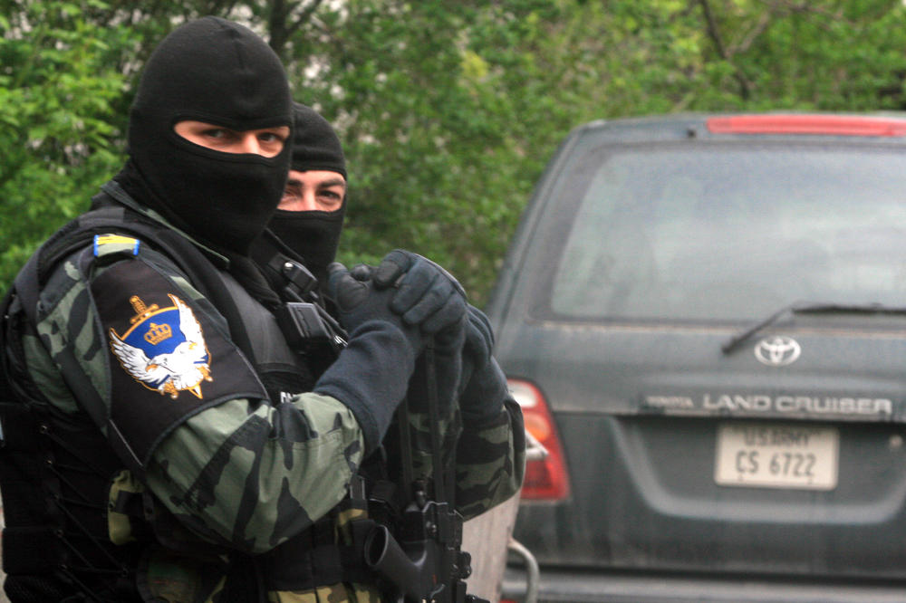 SRPSKAINFO SAZNAJE: Na graničnom prelazu "Hum" uhapšen ŠEF DUVANSKE MAFIJE