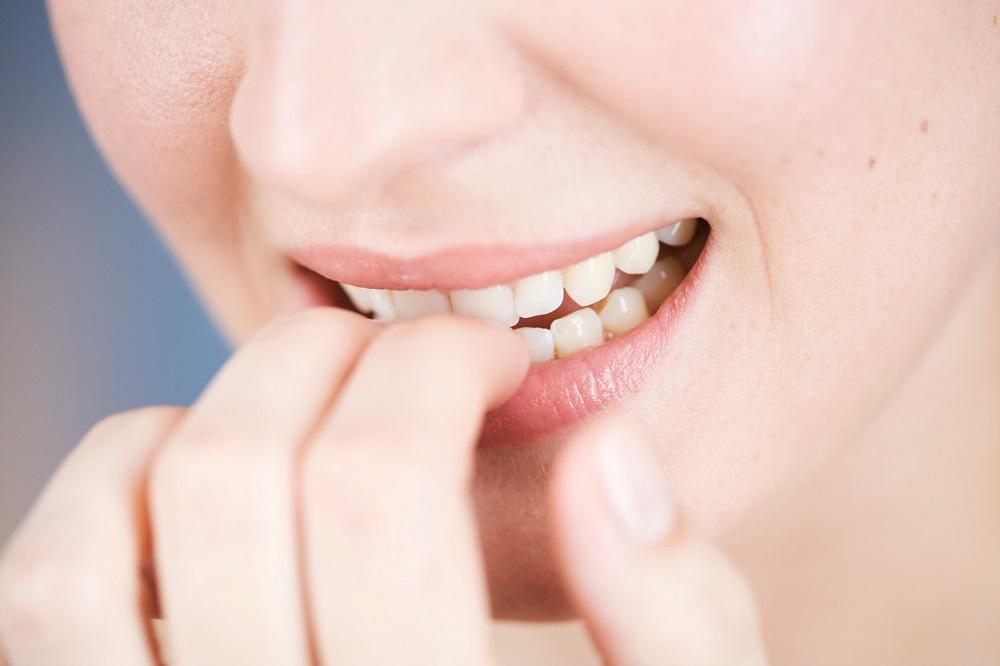 Jedina dobra strana ove ružne navike je... (FOTO) (GIF)