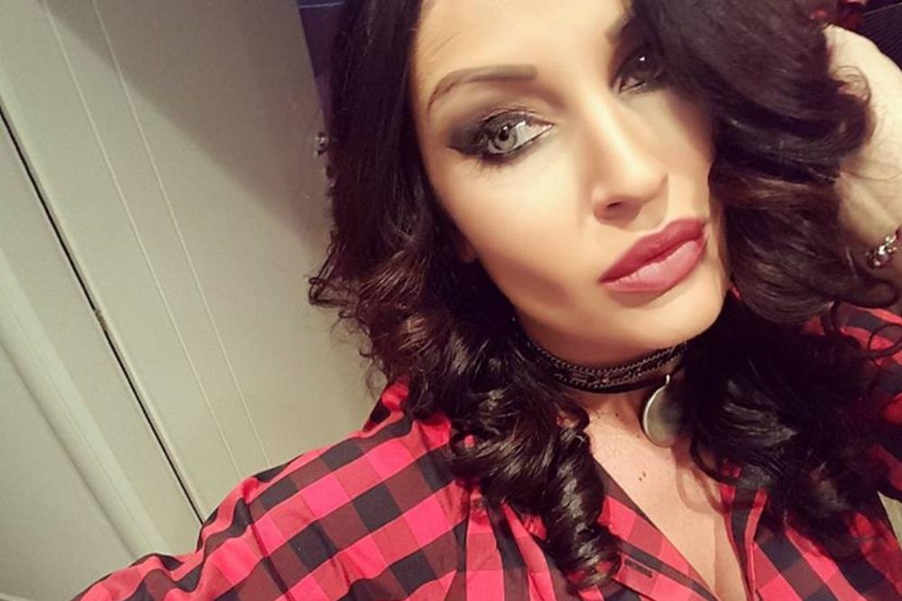 Ovo je gore od horor filma! Napadnuta Kaća Živković! Osetila sam da me neko ljubi po vratu, a onda sam otvorila oči... (FOTO)