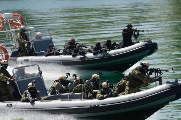 HRVATSKA SE OPASNO NAORUŽAVA: Nisu im dovoljni avioni, kupuju i TENKOVE koji koštaju milijarde!