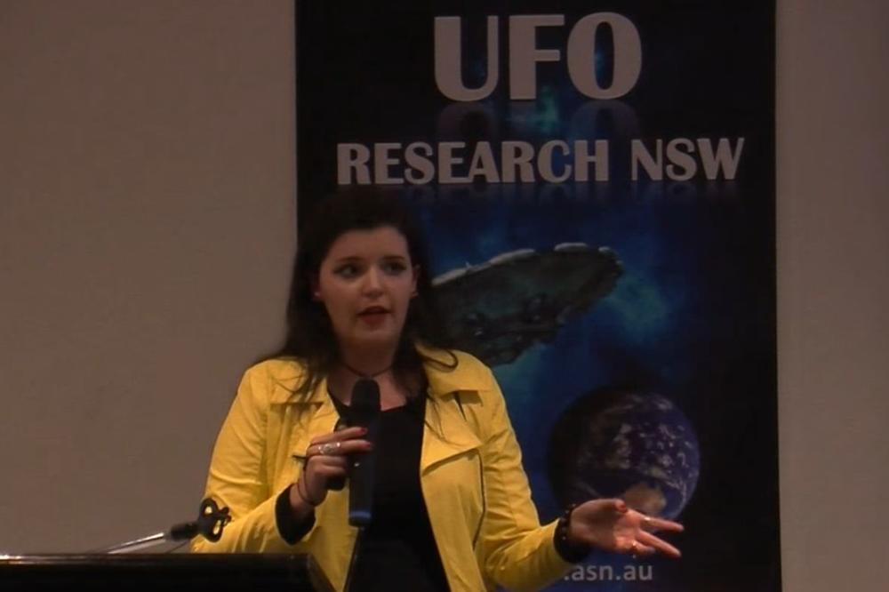 Riba IZ DALEKOG SVEMIRA: Lea tvrdi da su joj MAJKU OPLODILI VANZEMALJCI!?