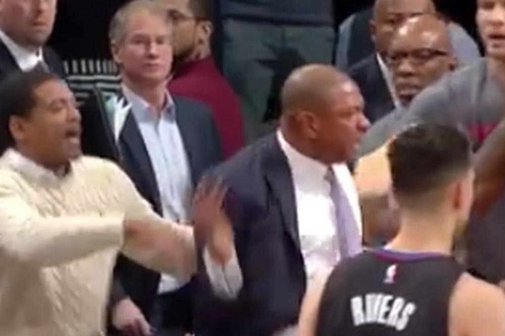 JEDVA GA JE ZADRŽAO: Da nije bilo Džordana, trener Klipersa bi doslovno ubio sudiju! (VIDEO)