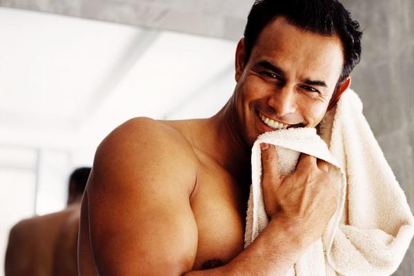 Ovaj tip muškarca najčešće vara, ali mu jednostavno ne možete odoleti! (FOTO)