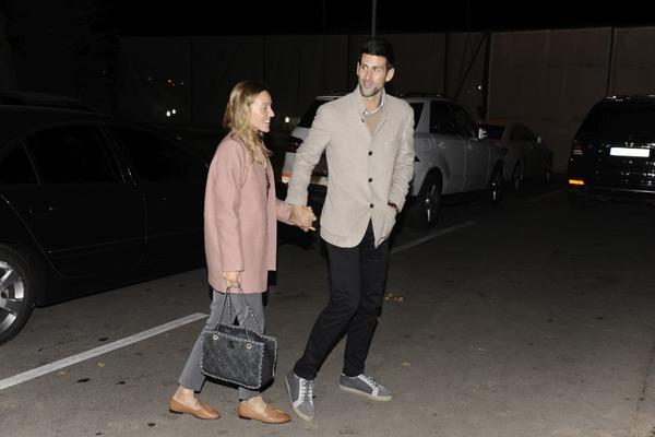 VESELJE ZA MAMIN I TATIN VELIKI DAN: Đoković nije smeo da propusti ovaj događaj! (FOTO)