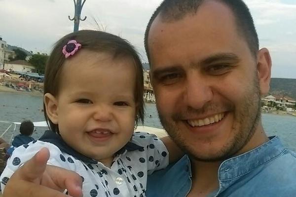 MALA LENA DANAS IDE NA LEČENJE, a njen otac je uradio nešto NAJPLEMENITIJE NA SVETU!