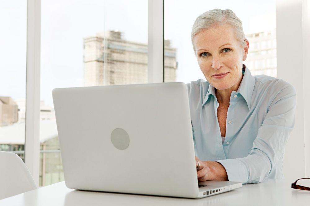 SVAKODNEVNO KORISTITE LAPTOP, A NISTE NI SVESNI KOLIKO BAKTERIJA IMA NA NJEMU: Evo kako da ga NAJBRŽE očistite