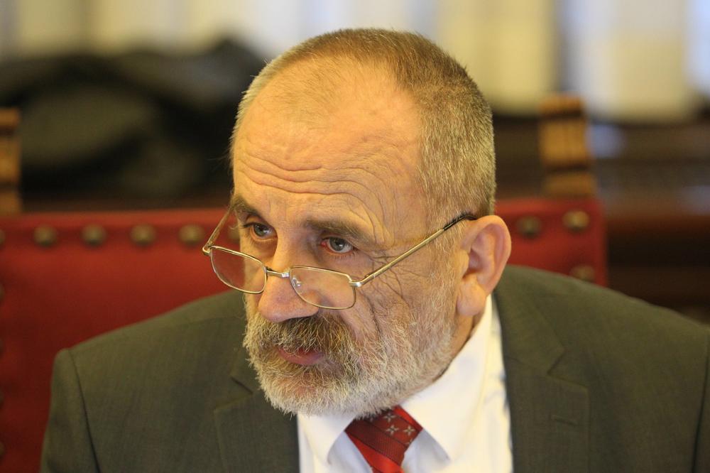 PITAJTE POLITIČARA: Espreso vam nudi da pitate Marijana Rističevića šta god želite!