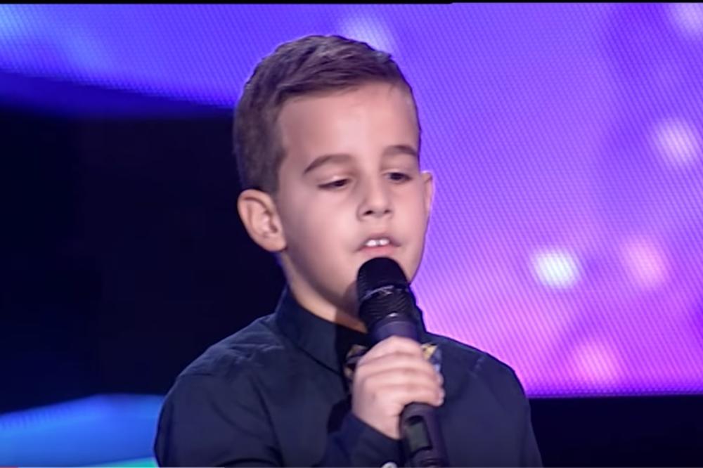 Ne vidi 50%, ali peva kao anđeo! Goca Tržan i Sale Tropiko lili suze posle nastupa malog Komnena! (VIDEO)