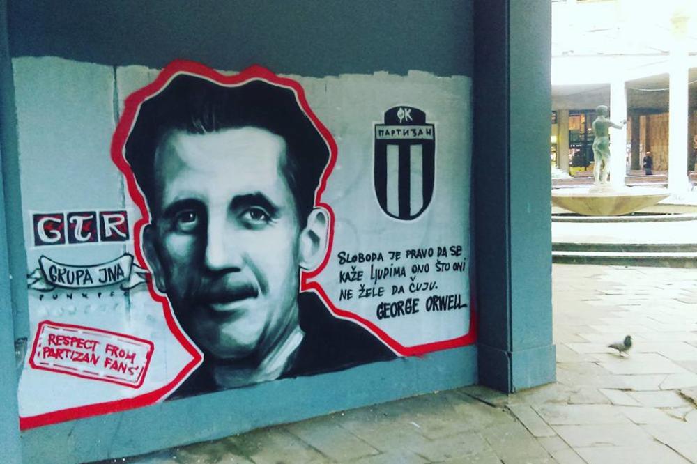 Grobari ponovo išarali grad! Znate li koji engleski književnik je dobio mural u Beogradu? (FOTO)