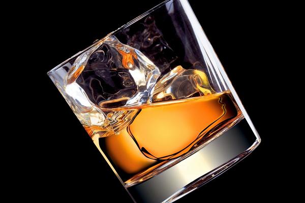 PAZITE ŠTA PIJETE! U tajnoj fabrici na Kosovu pravili lažni džek! (FOTO)