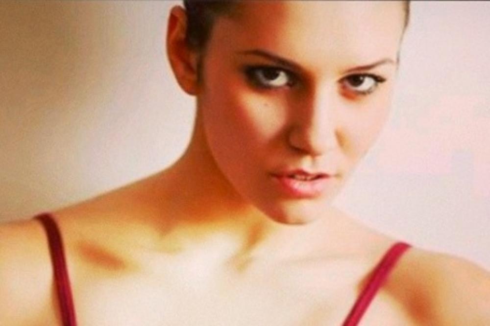 Bila je na Farmi sa velikim ambicijama, a onda su joj poplave uništile DOM: Da li se sećate njenih kombinacija sa imanja?