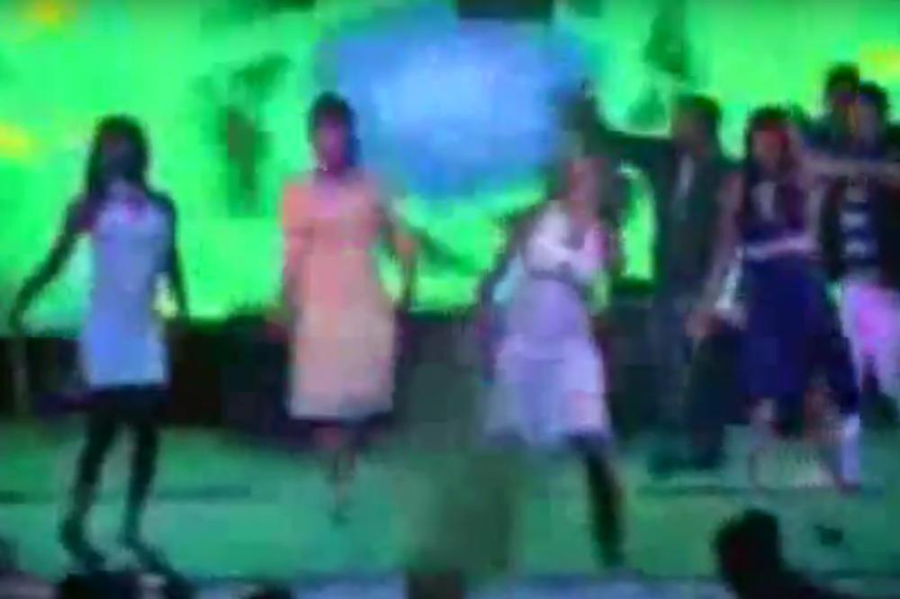 UBISTVO UŽIVO: Lovačkom puškom izrešetao trudnu igračicu na bini, ljudi ostali u šoku (UZNEMIRUJUĆI VIDEO)!