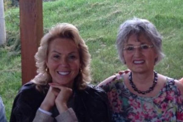 Nekada su bile nerazdvojne, a sada? Nikada ne biste pogodili da je ovo rođena sestre Lepe Brene (FOTO)