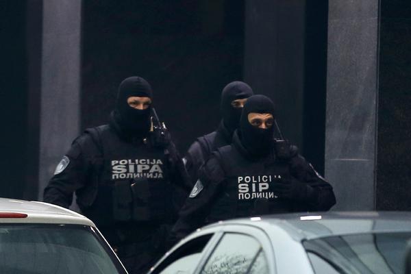 Osmoro osumnjičenih za ratne zločine uhapšeno kod Prijedora