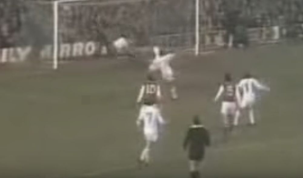 Gol Duleta Savića protiv Arsenala  