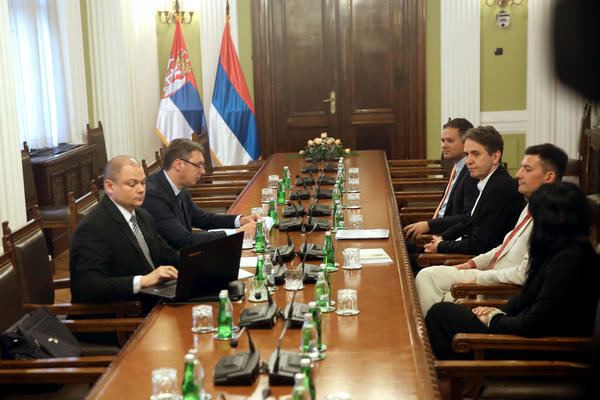 IMAM TRANSFER BLAMA DOK TE GLEDAM! Vučić: Radulović je moja najveća politička greška