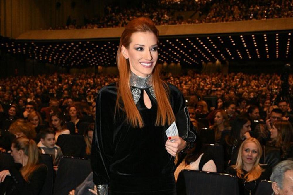 OBRVE SU POBEDILE Šlogirali smo se kad smo videli Joksinu Jovanu NA RAZGOVORU ZA POSAO pre 17 godina! (FOTO)