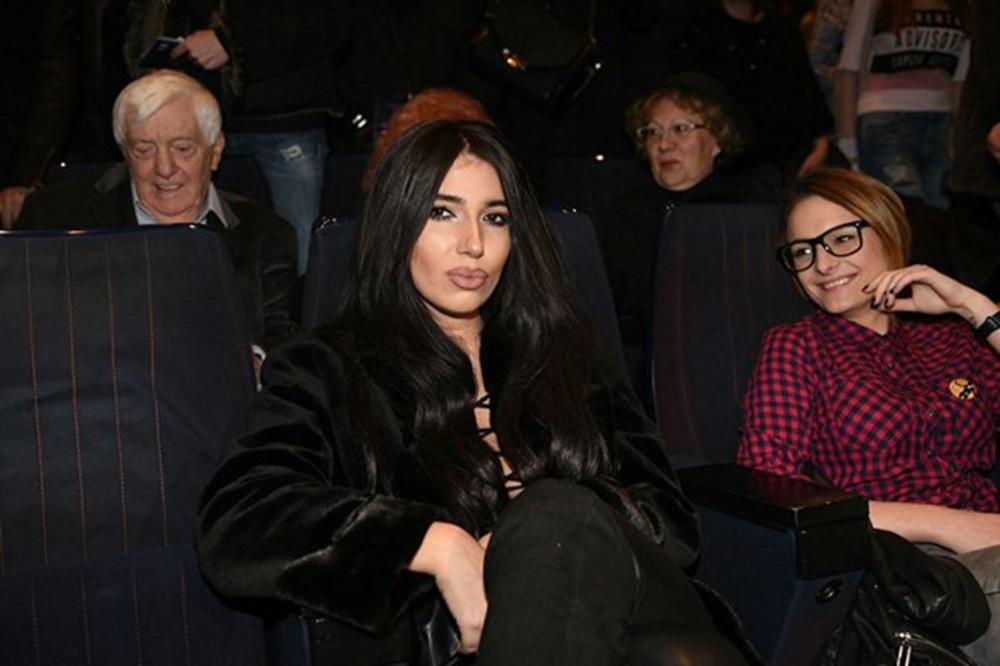 ODUVEK JE SVOJE PARTNERE KRILA KO ZMIJA NOGE, ali sad konačno znamo SA KIM IZLAZI ćerka Željka Joksimovića! (FOTO)