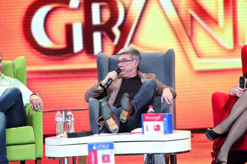 OVO JE ZAISTA BOLESNO! Lažni Saša Popović na Fejsbuku deci nudi popularnost i šalje perverzne poruke!