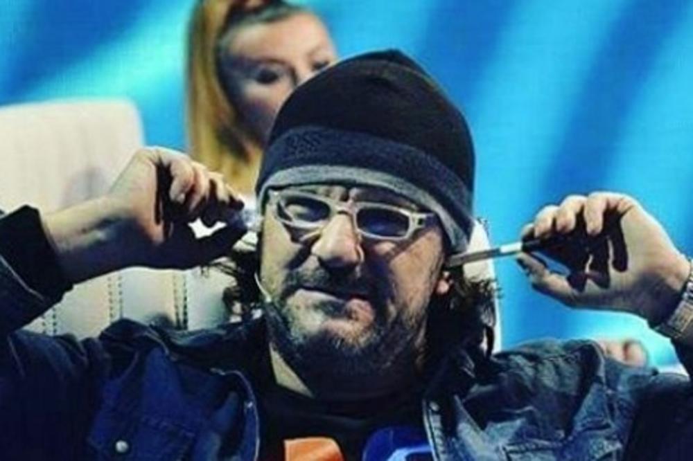 Blago njemu sa njim! Dok se takmičari preznojavaju Lukas se URNEBESNO zabavlja iza kamera (VIDEO)