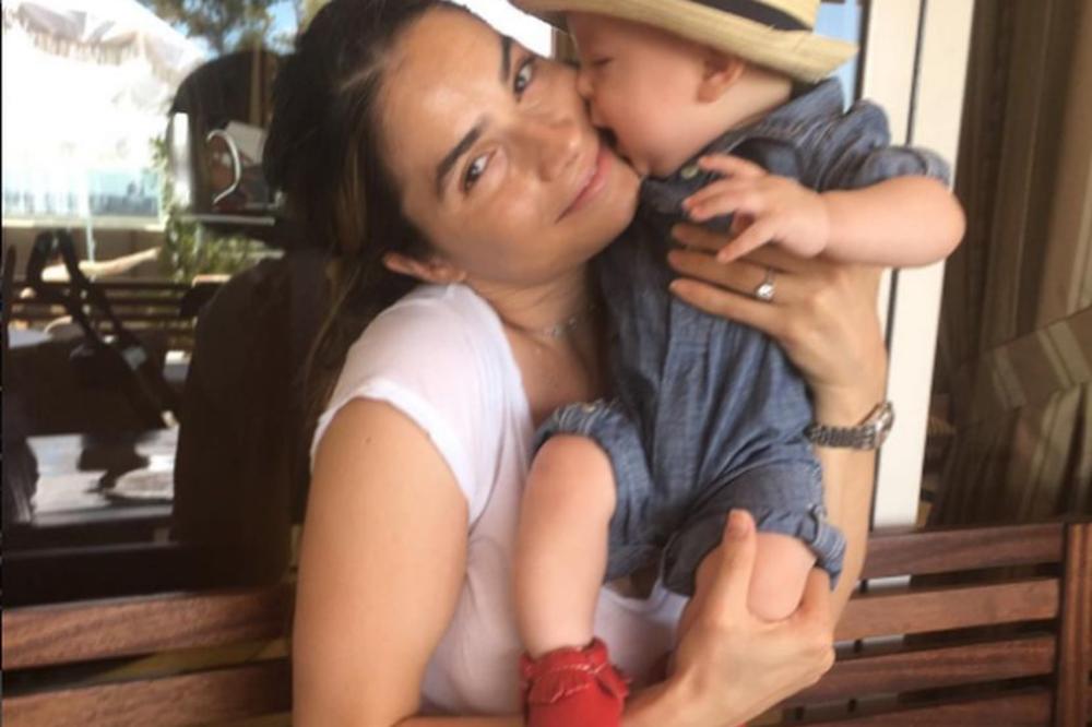 Praznična atmosfera u domu Marije Karan: Marko Leo će svoj prvi Božić proslaviti na najslađi mogući način! (FOTO)