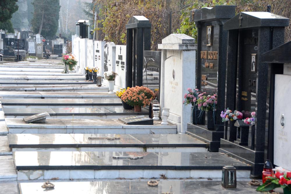 BILI SU STRAH I TREPET, A ONDA IH JE POJEO MRAK! Ovo je groblje na kom počivaju KNELE i ekipa iz 90-ih! (FOTO)