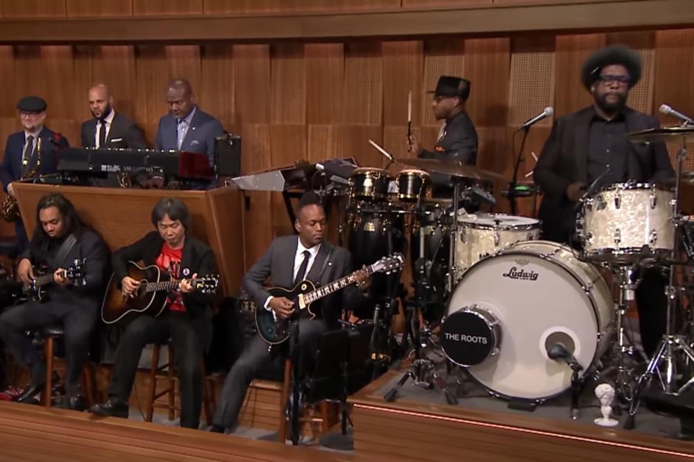 #OnoKada ceo bend The Roots zasvira sa tvorcem SUPER MARIA! (VIDEO)