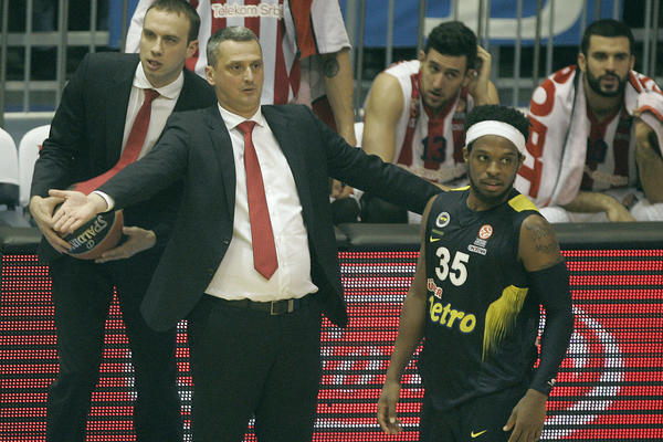 BAŠ LOŠE: Nije problem dvocifrena razlika, već je OVO GLAVNA MUKA za Zvezdu u Istanbulu! (VIDEO)