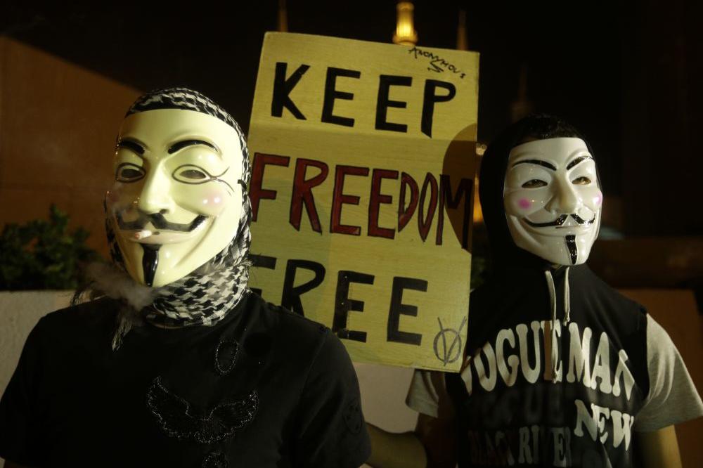 MIŠONIMUSI U AKCIJI: Nikada niste videli ovako male prodavnice! (FOTO)