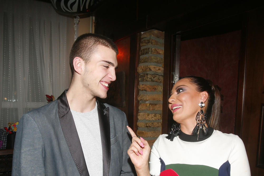 ISPLIVAO SNIMAK IZ PORODIČNOG DOMA RAŽNATOVIĆ: Evo kako se ponaša mali ŽELJKO, jedna stvar je jASNA!