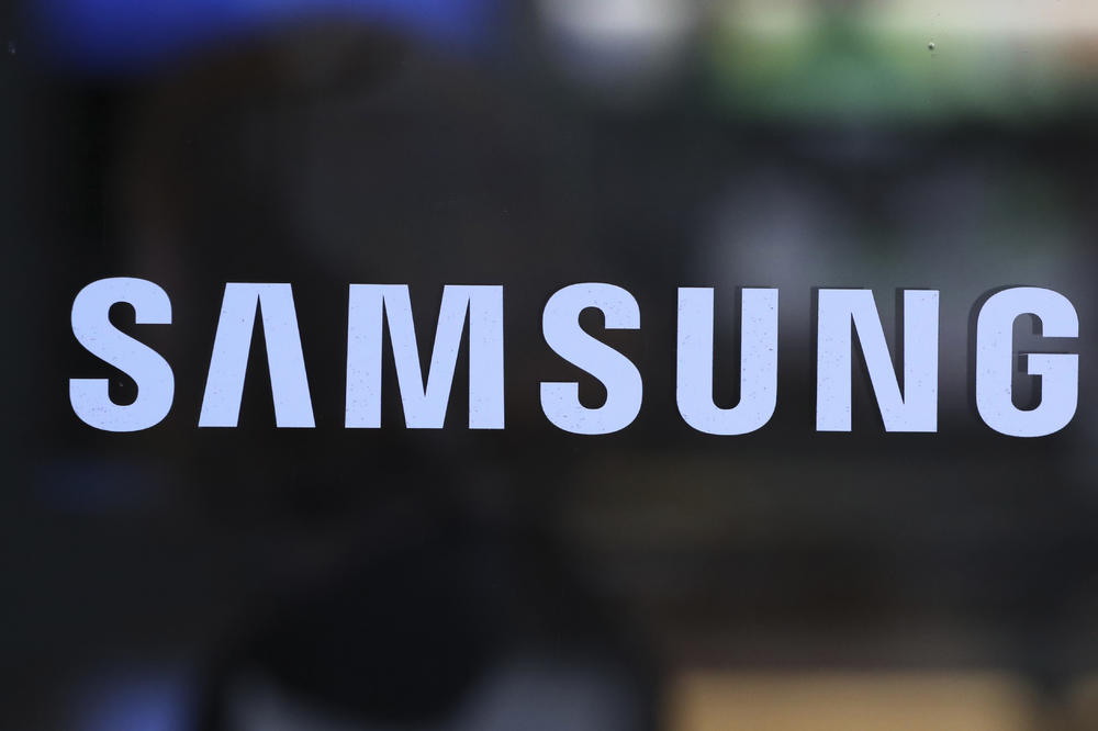POSLEDNJA REČ TEHNOLOGIJE: Samsung uskoro izbacuje SAVITLJIVI TELEFON!