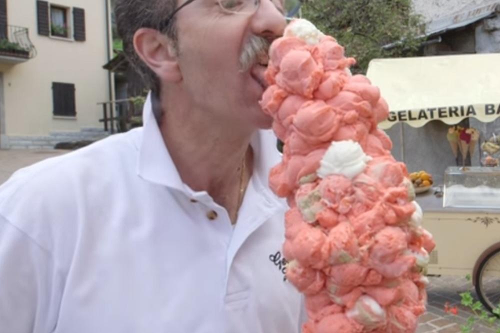 Ovaj Italijan jednostavno NE PRESTAJE da obara rekorde! Znate li koliko kugli ima na ovom kornetu? (VIDEO)