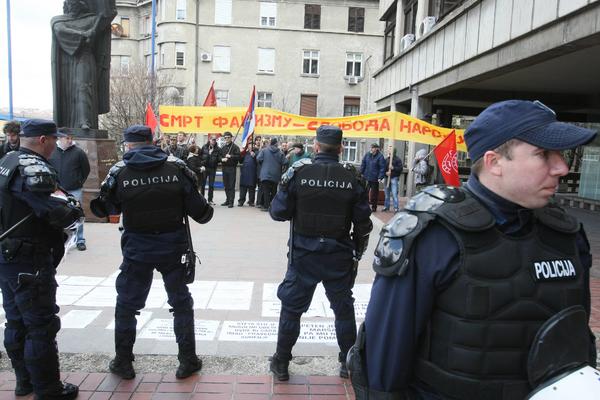 PANIKA U VIŠEM SUDU! Dojava o bombi isterala zaposlene iz zgrade!