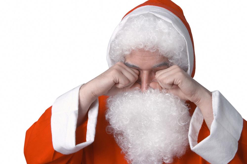 UMRO NA RUKAMA DEDA MRAZA: Teško bolesnom dečaku ispunjena poslednja želja (FOTO)