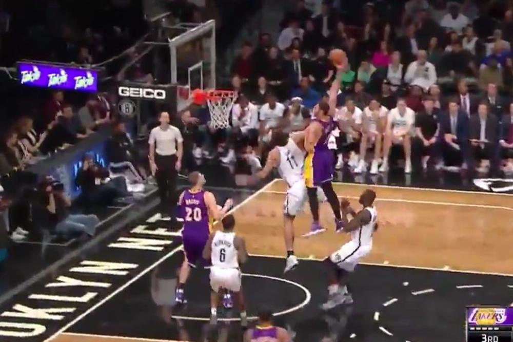 NAJBOLJE ZAKUCAVANJE SEZONE: Lomljenje kičme, skok i posterizovanje kakvo se ne pamti! (VIDEO)