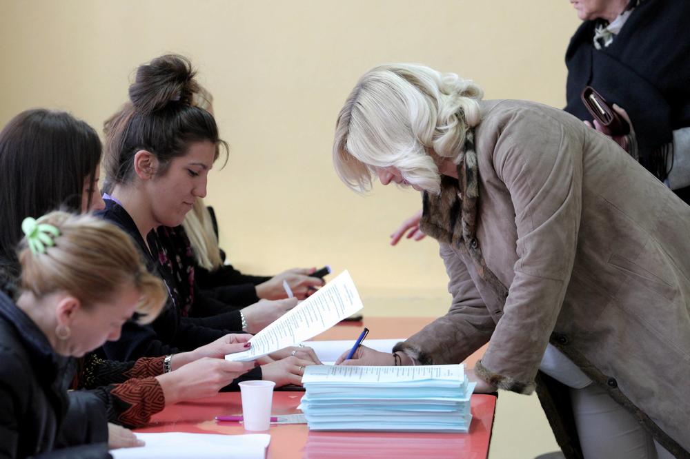 NAJNOVIJI PRESEK PODATAKA! Evo koliko je ljudi izašlo na izbore do 17 časova!