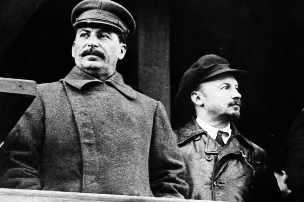 STRAŠNA KLETVA KOJE SU SE PLAŠILI HITLER I STALJIN: Na pomen OVE grobnice, OBOJICA SU SE TRESLI!