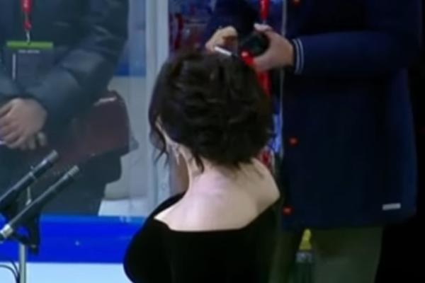 BRUKA RUSKE OPERSKE DIVE: Trebalo je samo da otpeva himnu, ali se propisno izblamirala! (VIDEO)