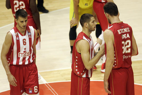 OVO NIKO NIJE OČEKIVAO! Jedan čovek se pojavio u Areni i svi prusutni su PALI U TRANS! (FOTO)