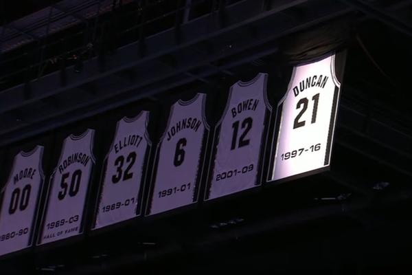 SUZE NA OPROŠTAJU: Dankan je i zvanično postao jedan od najvećih! (VIDEO)