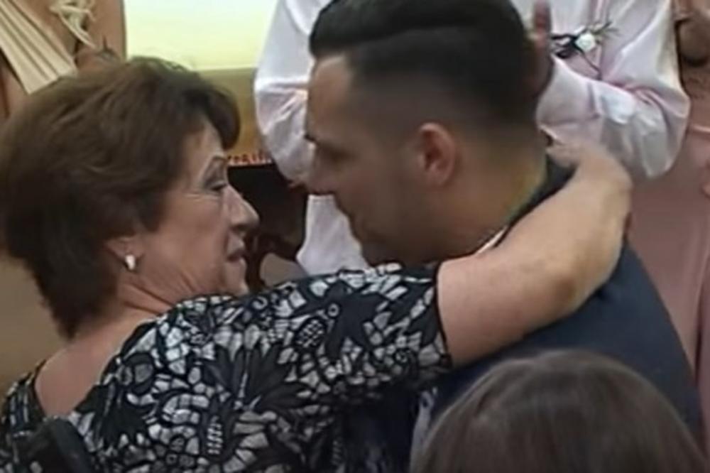 MAJKA MU JE PRE 3 GODINE PRONAĐENA MRTVA U STANU: Gastoza savladale EMOCIJE pa poslao poruku na NEBO...