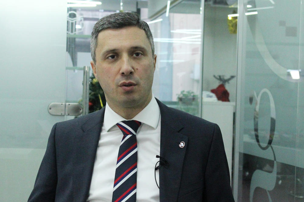 OBRADOVIĆ O PRETNJAMA GRADONAČELNIKA SUBOTICE: SNS je više mafijaška nego politička partija! Svaki grad i opština u Srbiji imaju jednog Labana na čelu SNS!