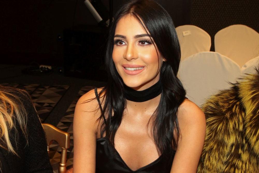 STAJLING - KAO PRAVA PRINCEZA Jedini snimak Anastasije sa slave: Veljko brine o gostima, a ona...? (VIDEO)