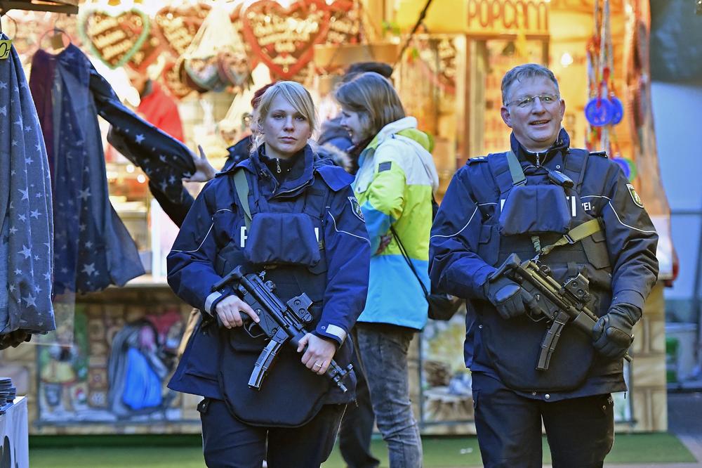 "Ukrajina će sutra biti mrtva": Nemački ministar se POVAMPIRIO, "RAT SE VODI NA 2 SATA OD BERLINA"!