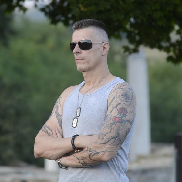 KORONAVIRUS JE IZMIŠLJOTINA KINEZA KAKO BI SE OBOGATILI! Đorđa Davida smo uhvatili kod LEKARA, a onda je rekao SVE