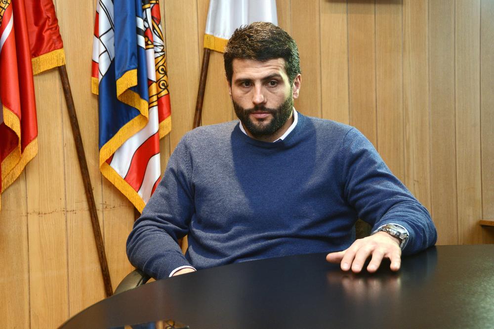 ŠAPIĆ NA ČELU NOVE STRANKE! Postao predsednik SRPSKOG PATRIOTSKOG SAVEZA!