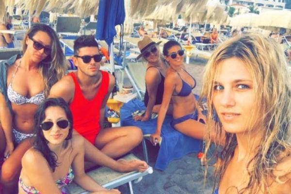 Vrela naučnica! PRIRODNA VIJAGRA u vidu švece naše pevačice provereno izaziva...pa, pogledajte sami šta! (FOTO)