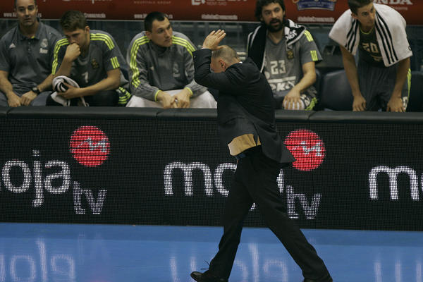 Da li je moguće da je OVO zasmetalo treneru velikog Real Madrida?